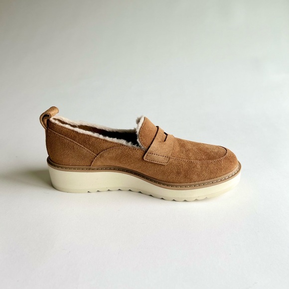 UGG Penny Tan Suede Sheepskin Leather Fur Trim Rubber Outsole Loafers size 8 - Picture 3 of 16